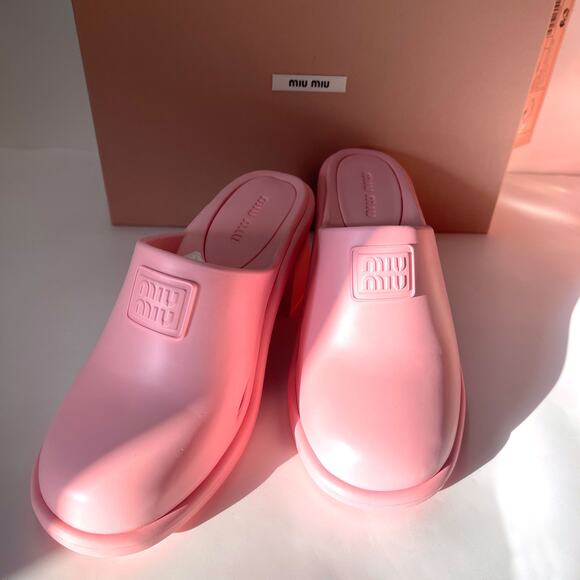 MIU MIU Lifestyle Logo Rubber Clog Mules in Light Pink Size 39/9 - Picture 5 of 16